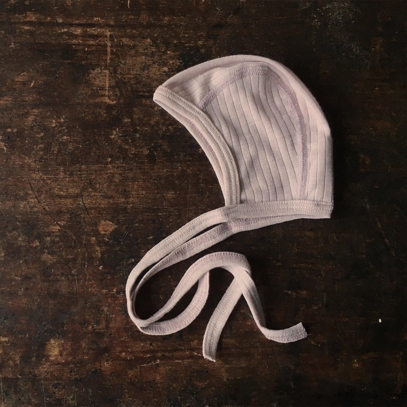 Baby Merino Wool/Cotton/Silk Bonnet – Pale Pink